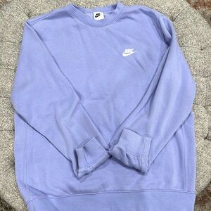EUC Nike periwinkle crewneck sweatshirt. Size large women’s